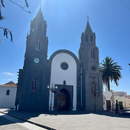 Dom wakacyjny La Centenaria 1920 *